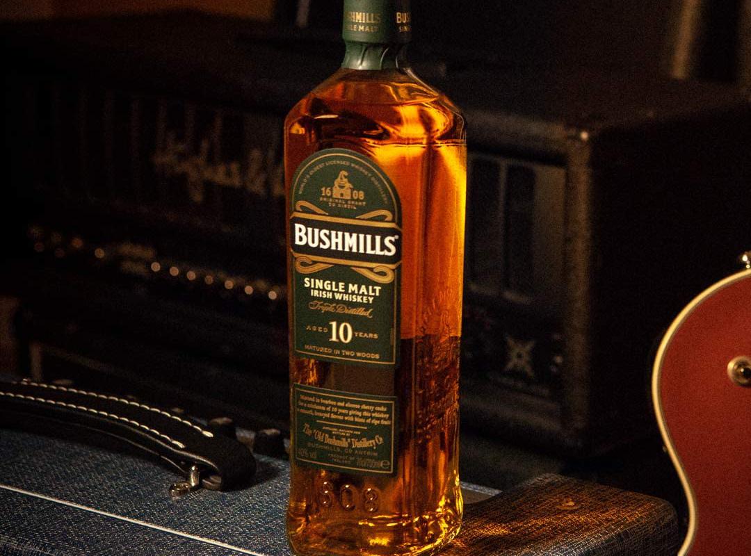 Image représentant le produit Bushmills 10 ans en grand format, pour mieux voir le produit.